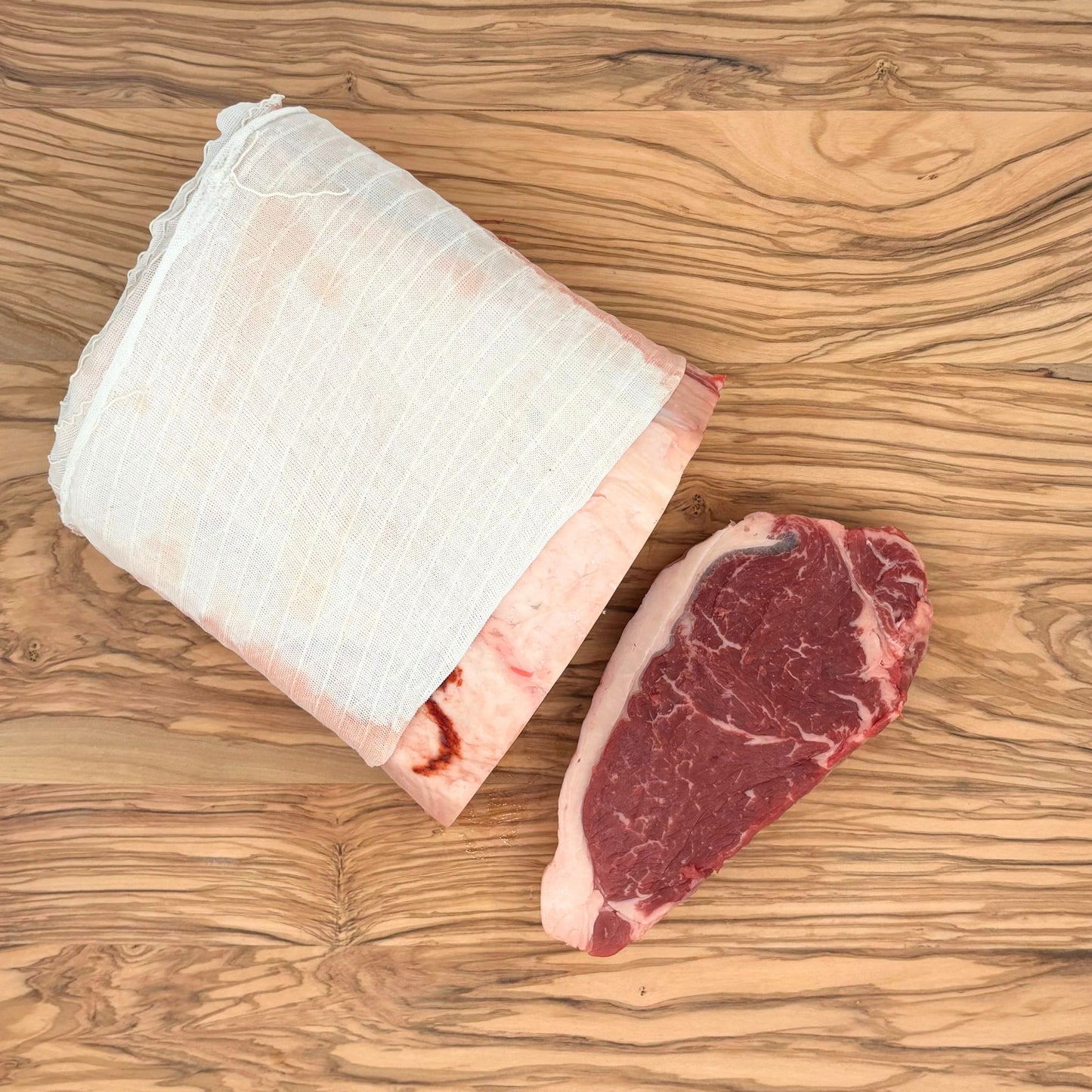 Biff Scotch Prime, premium skotskt nötkött med fin marmorering och mörhet, perfekt för grillning och stekning.